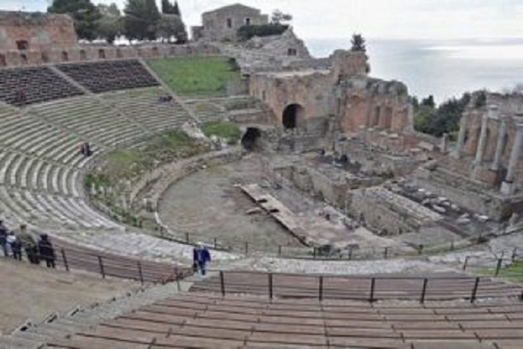 Σας ενημερώνουμε ότι όσοι επιθυμούν να συμμετάσχουν στην 8ήμερη εκδρομή στην κάτω Ιταλία θα πρέπει να δηλώσουν συμμετοχή μέχρι 30 Απριλίου 2018